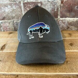 Patagonia Men’s P6 Buffalo Logo Trucker Snapback Hat in Forge Grey Hat Size OS